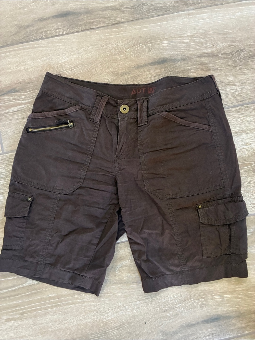 Apt. 9 Women's Dark Brown Cargo Shorts with Zip Pocket